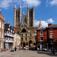 How to Confuse the Visitor to Lincoln
